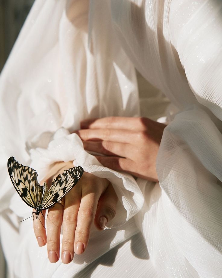 EL LINAJE FEMENINO ( SOLO PARA MUJERES)